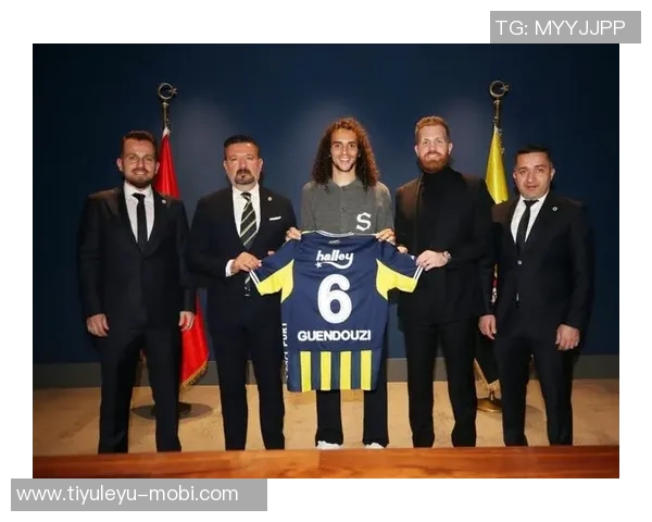 桑德兰重启谈判力争一月引进拉齐奥中场贡多齐